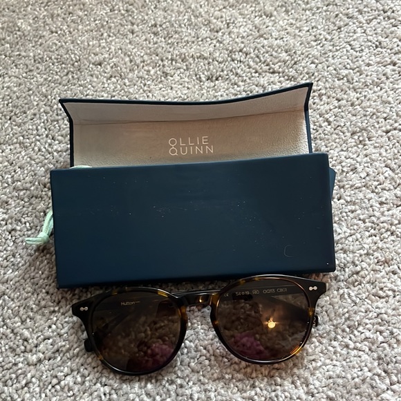 Ollie Quinn Hutton sunglasses - Picture 1 of 2